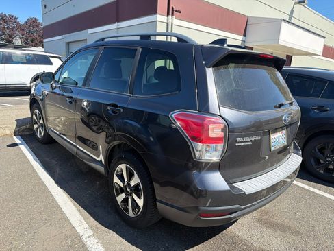 Used 2017 Subaru Forester 2.5i Premium w/ Popular Package #2A AWD/4WD image 12