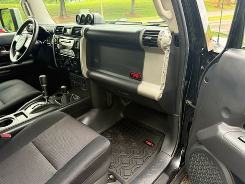 Used 2007 Toyota FJ Cruiser 4WD image 23