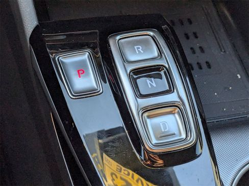 Used 2023 Hyundai Sonata SEL Plus image 12