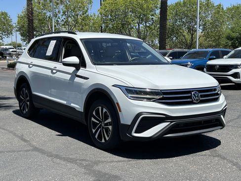 Used 2023 Volkswagen Tiguan S FWD image 6