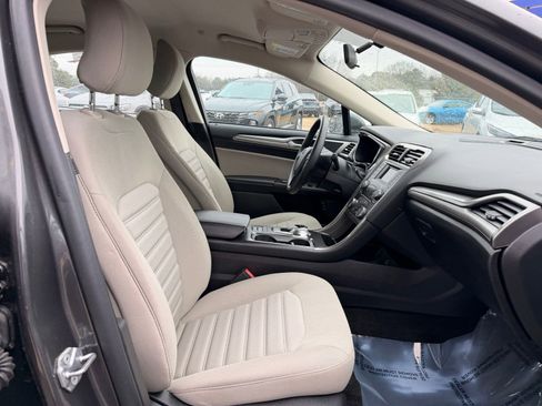 Used 2018 Ford Fusion S image 21