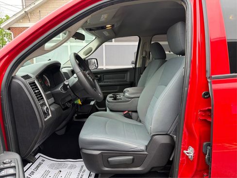 Used 2019 RAM 1500 Express w/ Express Value Package AWD/4WD image 8
