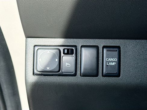 Used 2020 Nissan Frontier SV RWD image 32