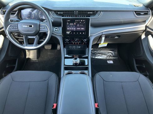 New 2026 Jeep Grand Cherokee Laredo X image 13