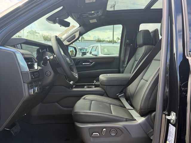 New 2026 GMC Yukon Denali w/ Denali Reserve Package AWD/4WD image 10