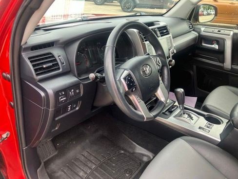 Used 2022 Toyota 4Runner SR5 Premium AWD/4WD image 15