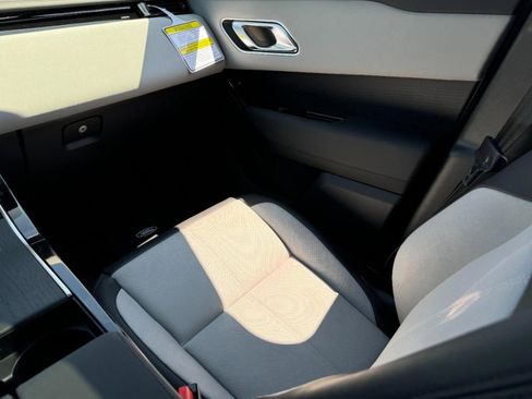 Used 2026 Land Rover Range Rover Velar Dynamic SE image 19