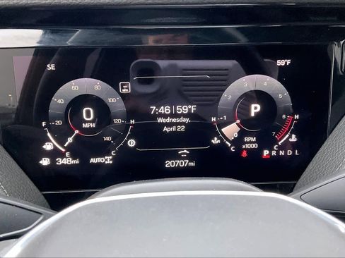 Used 2025 GMC Yukon XL Denali AWD/4WD image 23