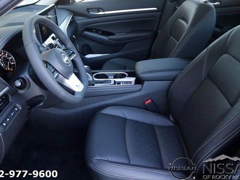 New 2025 Nissan Altima 2.5 SL image 13