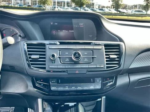 Used 2016 Honda Accord Sport image 18