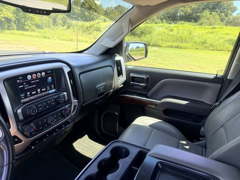 Used 2017 GMC Sierra 1500 SLT w/ Suspension Package, Off-Road AWD/4WD image 20