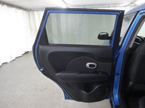 Used 2018 Kia Soul + image 27