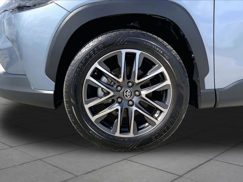 Certified 2026 Toyota Corolla Cross XLE FWD image 11