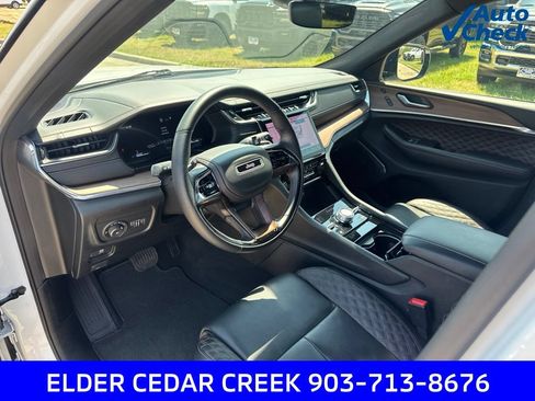 Used 2025 Jeep Grand Cherokee Summit w/ Obsidian Package AWD/4WD image 13