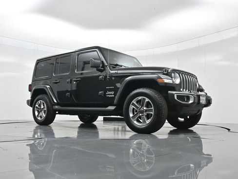 Used 2020 Jeep Wrangler Unlimited Sahara image 48
