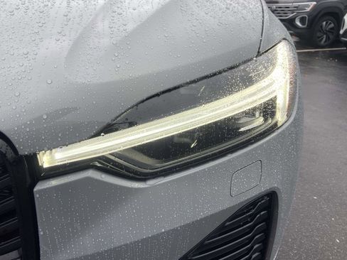 New 2026 Volvo XC60 B5 Plus w/ Protection Package Premier image 5