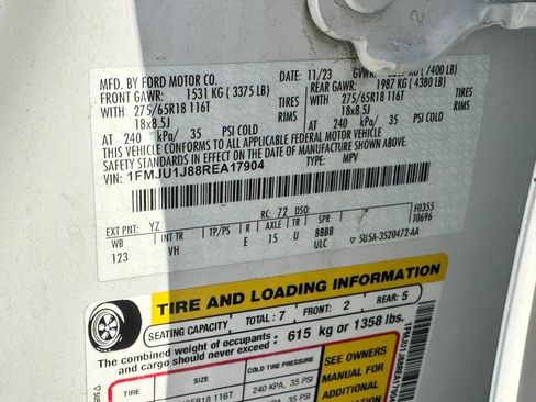 Used 2024 Ford Expedition XLT image 27