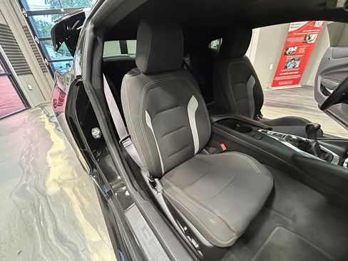 Used 2016 Chevrolet Camaro SS RWD image 4