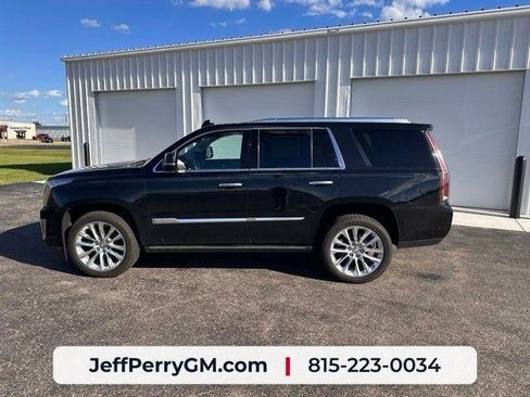 Used 2020 Cadillac Escalade Premium Luxury AWD/4WD image 8
