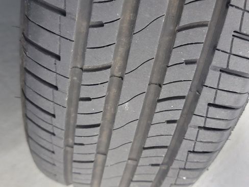 Used 2018 Toyota Prius Four w/ Advanced Technology Package image 33