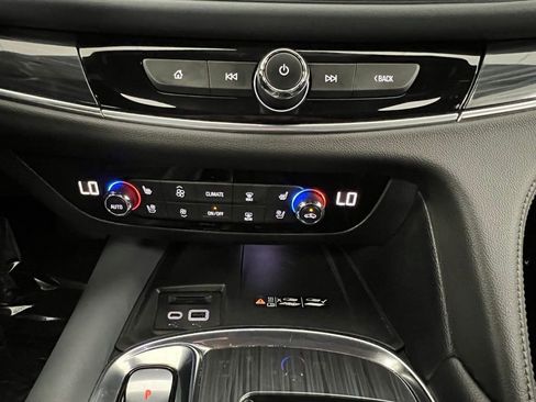 Used 2024 Buick Enclave Premium image 45