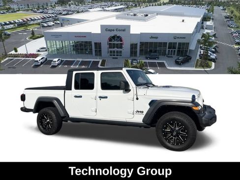 Used 2020 Jeep Gladiator Sport w/ Quick Order Package 24S AWD/4WD image 4