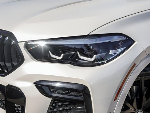 Used 2023 BMW X6 xDrive40i w/ M Sport Package image 33