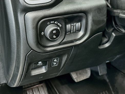 Used 2025 RAM 1500 Big Horn AWD/4WD image 17