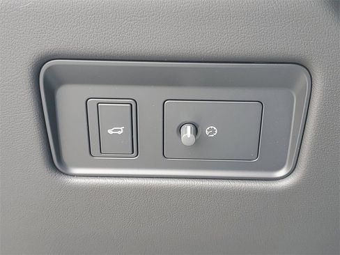 New 2026 Jaguar F-PACE R-Dynamic S image 14