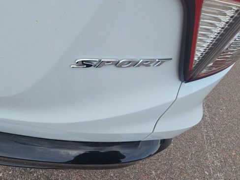 Used 2022 Honda HR-V Sport image 9