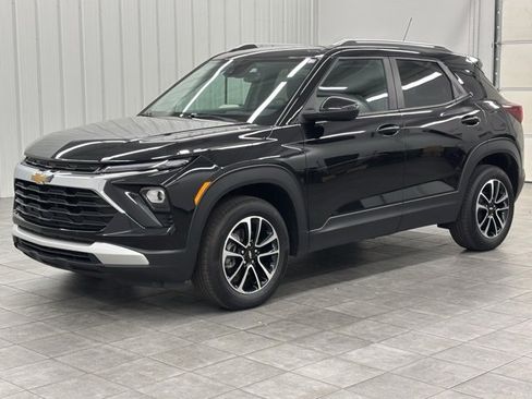 Used 2024 Chevrolet TrailBlazer LT w/ Convenience Package image 5