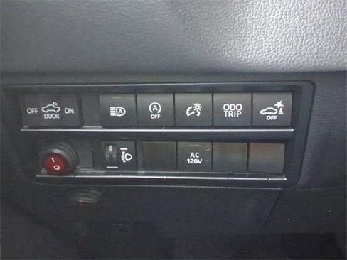 Used 2024 Toyota Tundra Limited image 19