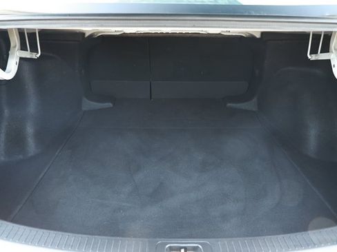Used 2021 Toyota Corolla LE FWD image 10