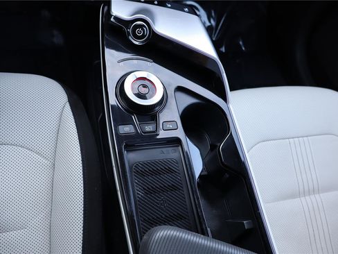 Certified 2022 Kia EV6 GT-Line w/ GT-Line White Seat Package image 23