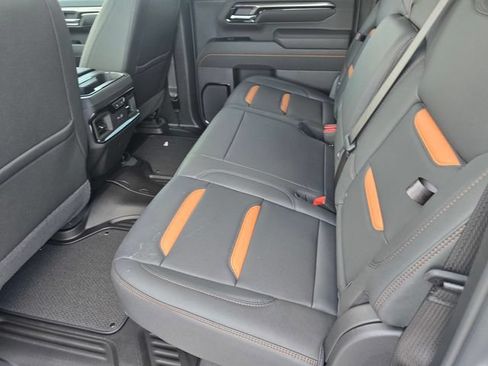 New 2026 GMC Sierra 2500 AT4 w/ AT4 Premium Plus Package AWD/4WD image 9