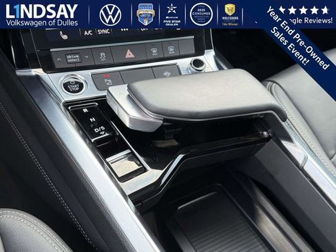 Used 2022 Audi e-tron Premium image 18