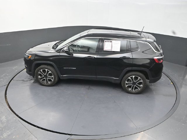 Used 2022 Jeep Compass Limited w/ Sun and Sound Group AWD/4WD image 14
