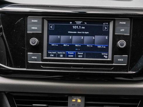 Used 2023 Volkswagen Taos S image 16