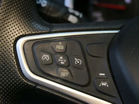 Used 2023 Chevrolet Malibu LT FWD image 20