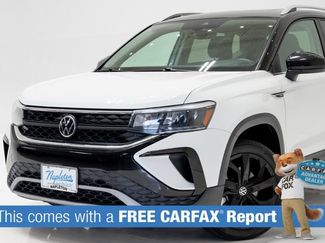 Used 2023 Volkswagen Taos SE w/ Panoramic Sunroof Package FWD video 2