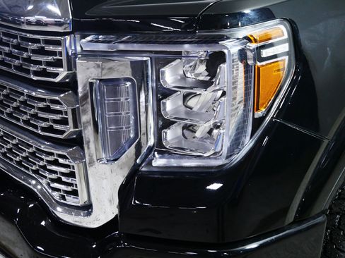 Used 2022 GMC Sierra 3500 Denali image 16