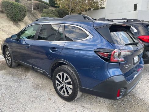 Used 2021 Subaru Outback Premium AWD/4WD image 5