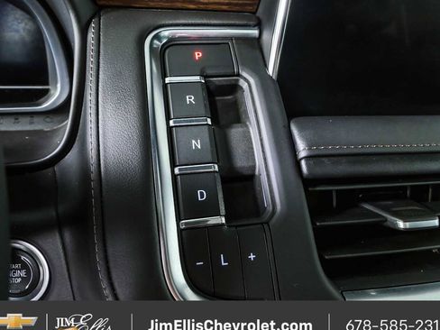 Certified 2023 Chevrolet Tahoe High Country w/ Premium Package 2 AWD/4WD image 16