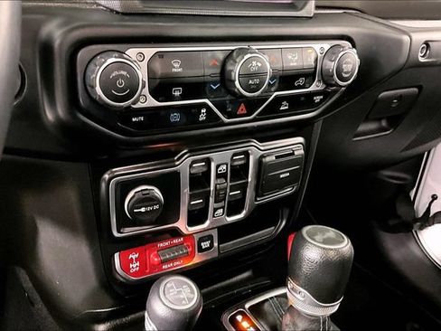 Used 2023 Jeep Wrangler Unlimited Rubicon 4xe AWD/4WD image 14