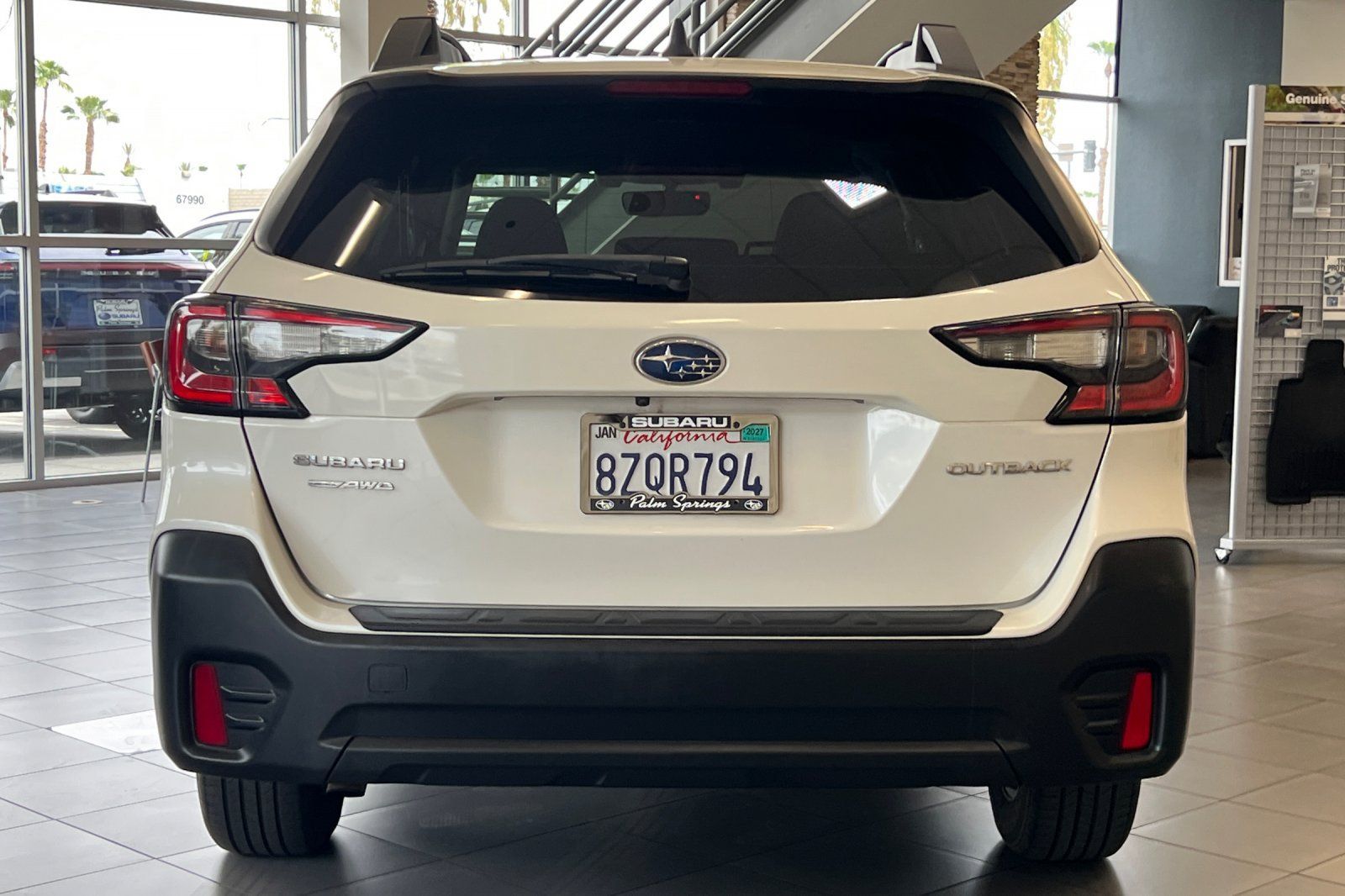 Used 2022 Subaru Outback Premium w/ Popular Package #1 AWD/4WD image 4