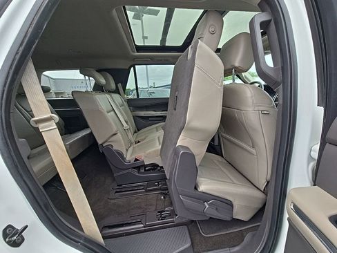 Used 2020 Ford Expedition XLT w/ Equipment Group 202A AWD/4WD image 45