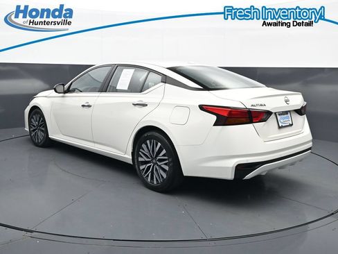 Used 2025 Nissan Altima 2.5 SV FWD image 7