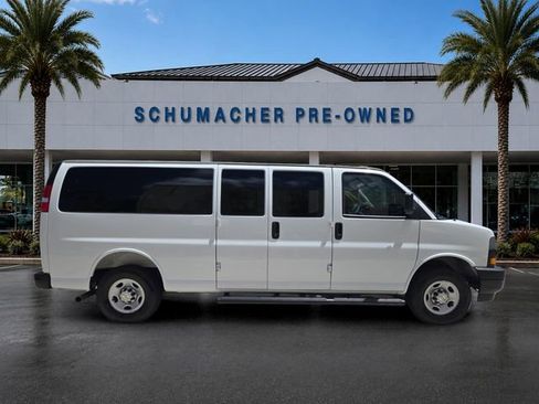 Used 2025 Chevrolet Express 3500 LS RWD image 8