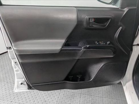 Used 2023 Toyota Tacoma SR RWD image 13