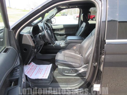 Used 2021 Ford Expedition Limited image 12